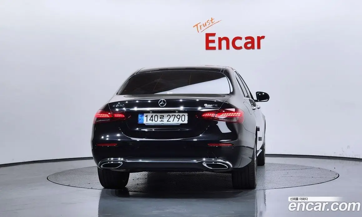 Mercedes-Benz E-Class 2023 2.0 автомат (гидро), фото 4