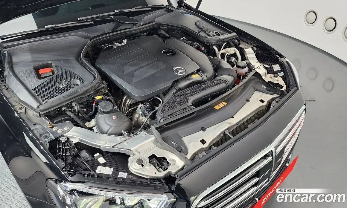 Mercedes-Benz E-Class 2023 2.0 автомат (гидро), фото 6