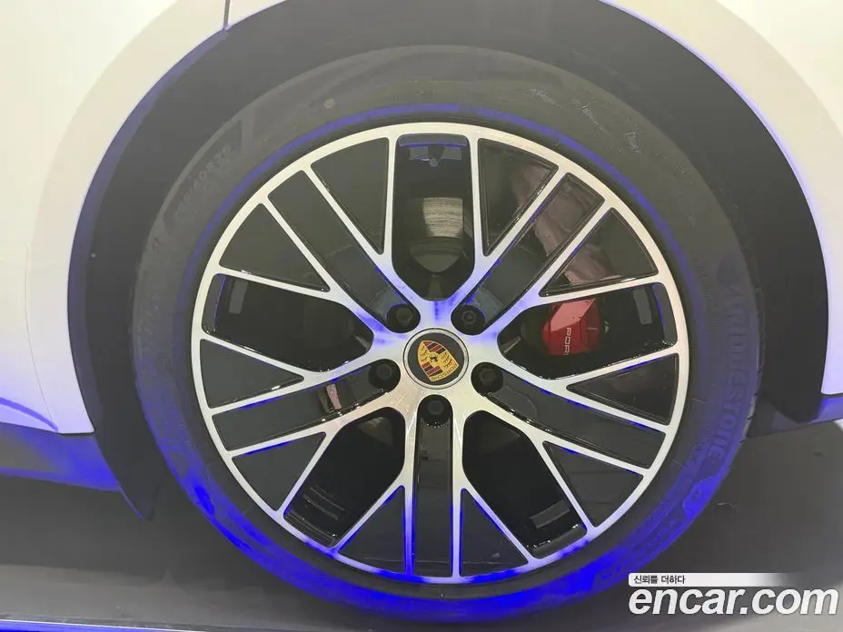 Porsche Taycan 2021 автомат (гидро), фото 6