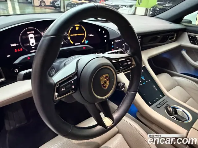 Porsche Taycan 2021 автомат (гидро), миниатюра 10