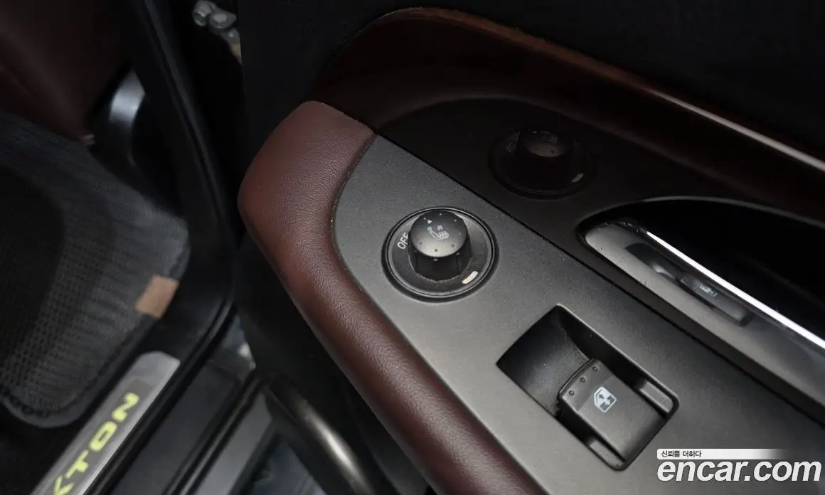 SsangYong Rexton 2011 2.0 автомат (гидро), фото 18