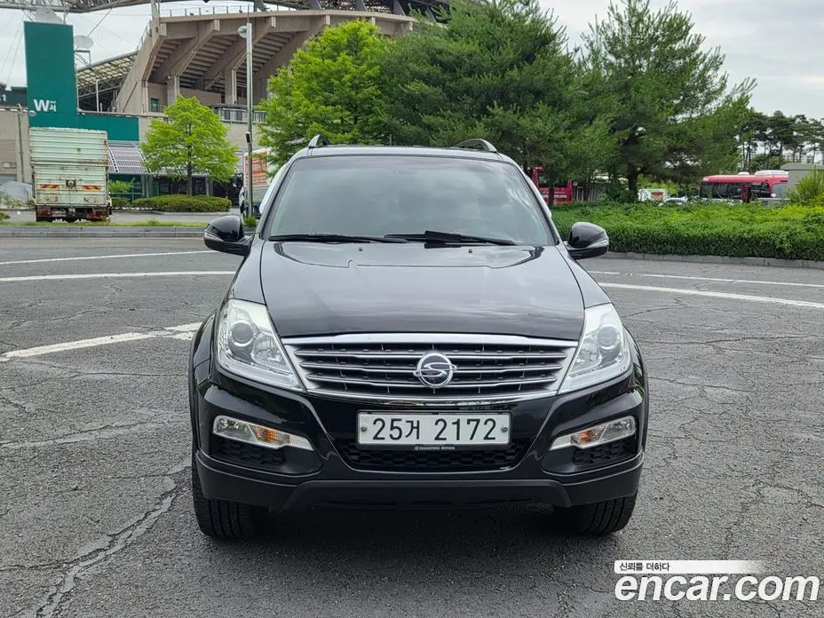 SsangYong Rexton 2014 2.0 автомат (гидро), фото 1