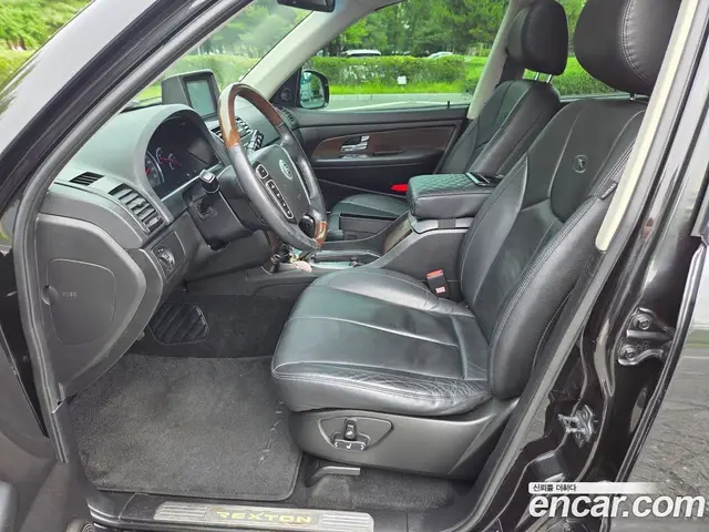 SsangYong Rexton 2014 2.0 автомат (гидро), миниатюра 10
