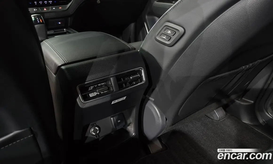 SsangYong Rexton 2025 2.2 автомат (гидро), фото 17 SsangYong Rexton 2025 2.2 автомат (гидро), фото 17