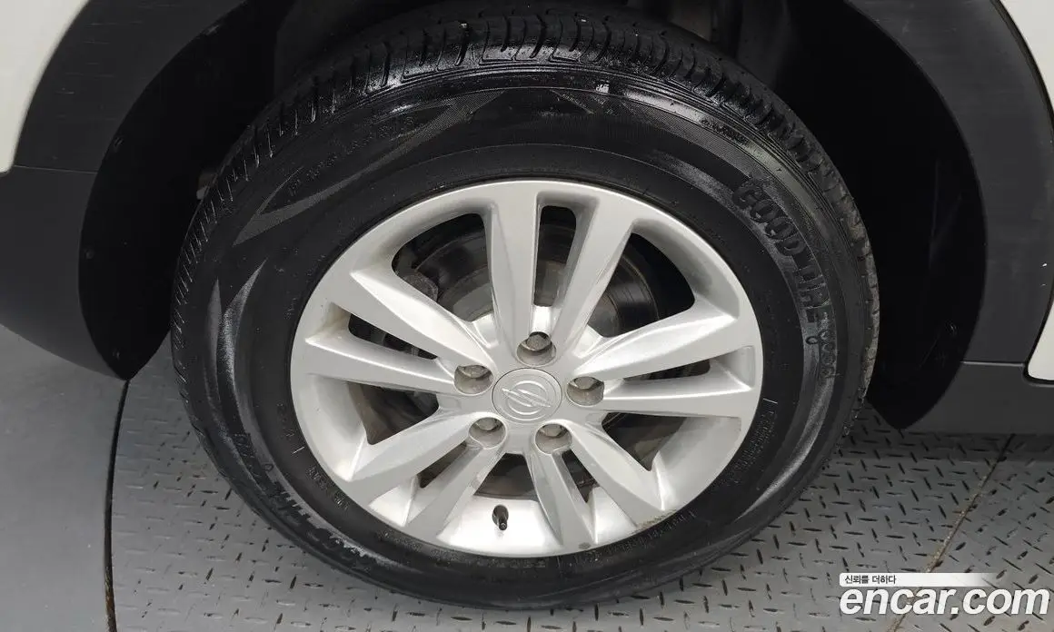 SsangYong TIBOLI 2015 1.6 автомат (гидро), фото 5 SsangYong TIBOLI 2015 1.6 автомат (гидро), фото 5