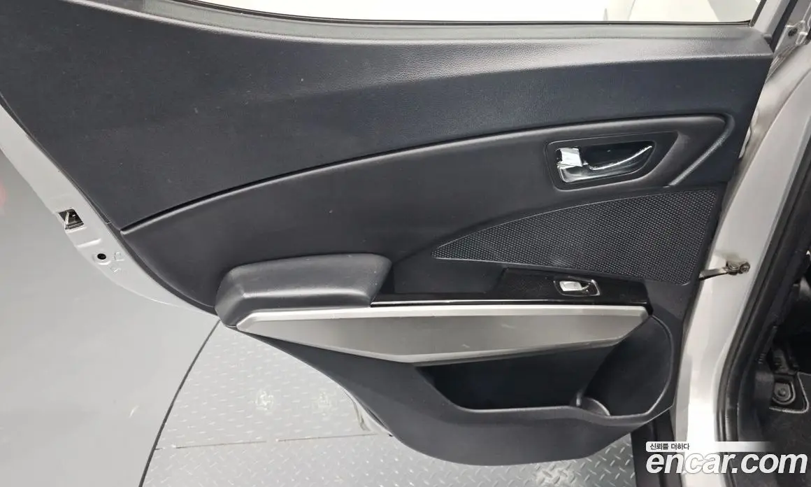 SsangYong TIBOLI 2015 1.6 автомат (гидро), фото 14