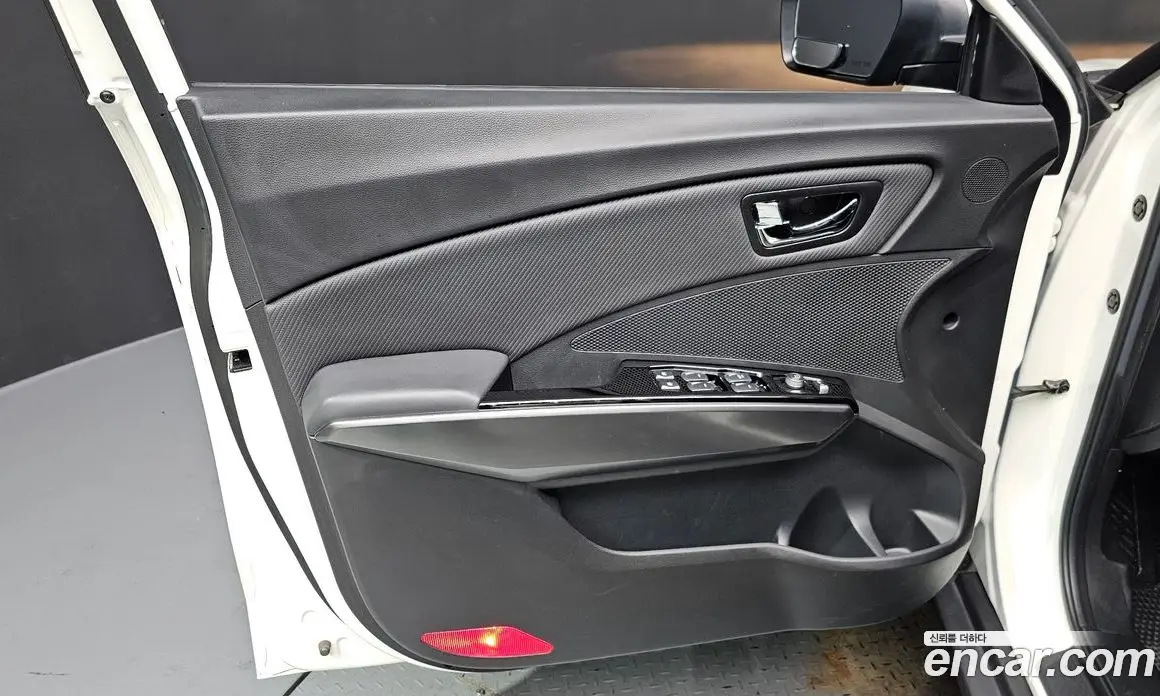 SsangYong TIBOLI 2023 1.5 автомат (гидро), фото 14