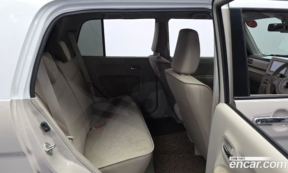 Suzuki Alto Lapin 2017 0.7 автомат (гидро), фото 12 Suzuki Alto Lapin 2017 0.7 автомат (гидро), фото 12