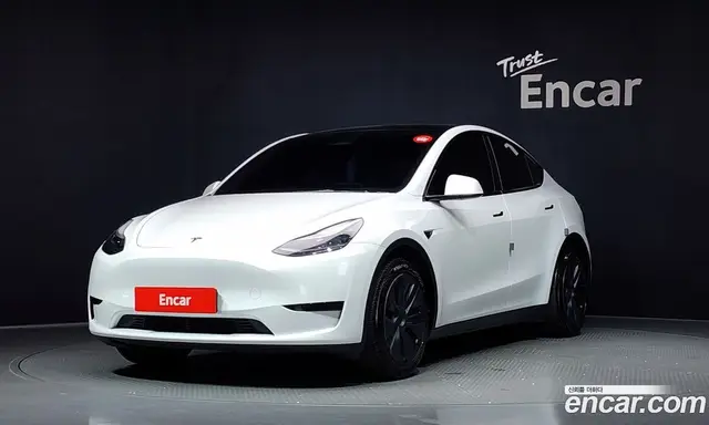 Tesla Model Y 2024 0.2 автомат (гидро), миниатюра 1