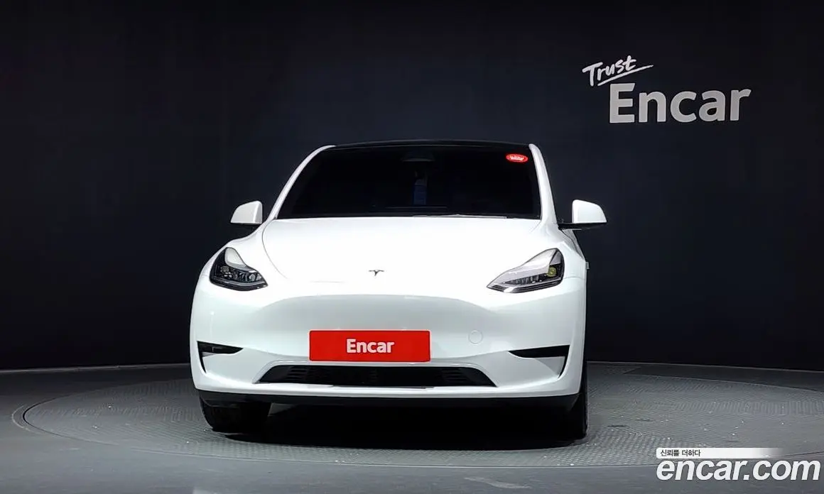 Tesla Model Y 2024 0.2 автомат (гидро), фото 3
