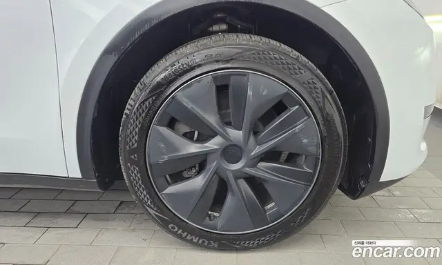 Tesla Model Y 2024 0.2 автомат (гидро), миниатюра 7