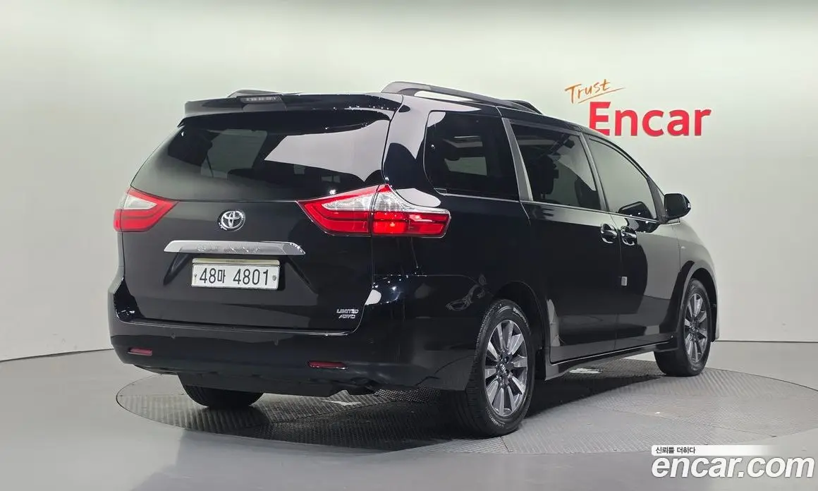 Toyota Sienna 2018 3.5 автомат (гидро), фото 2 Toyota Sienna 2018 3.5 автомат (гидро), фото 2