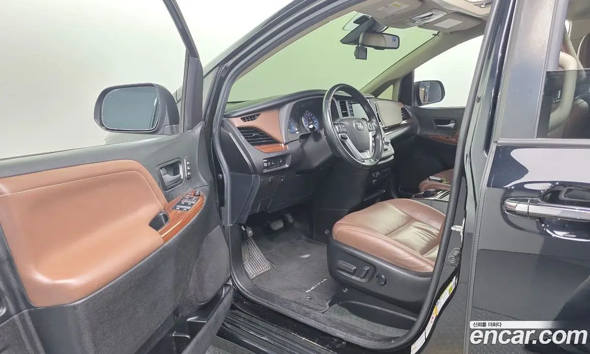 Toyota Sienna 2018 3.5 автомат (гидро), фото 12 Toyota Sienna 2018 3.5 автомат (гидро), фото 12