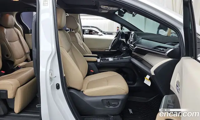 Toyota Sienna 2024 2.5 автомат (гидро), миниатюра 11 Toyota Sienna 2024 2.5 автомат (гидро), миниатюра 11