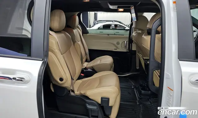 Toyota Sienna 2024 2.5 автомат (гидро), миниатюра 12