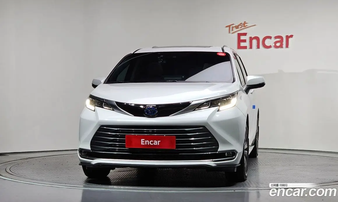 Toyota Sienna 2024 2.5 автомат (гидро), фото 3 Toyota Sienna 2024 2.5 автомат (гидро), фото 3