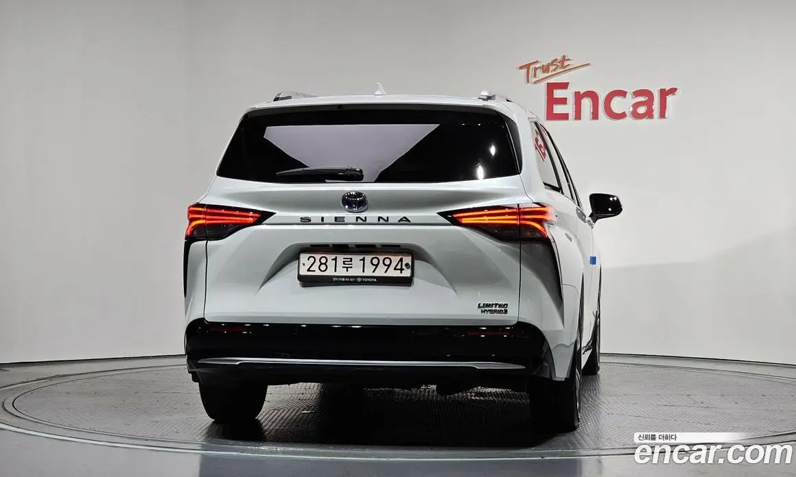 Toyota Sienna 2024 2.5 автомат (гидро), фото 4 Toyota Sienna 2024 2.5 автомат (гидро), фото 4