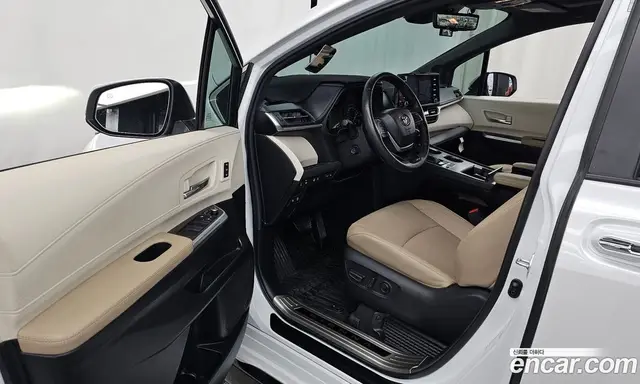 Toyota Sienna 2024 2.5 автомат (гидро), миниатюра 10 Toyota Sienna 2024 2.5 автомат (гидро), миниатюра 10
