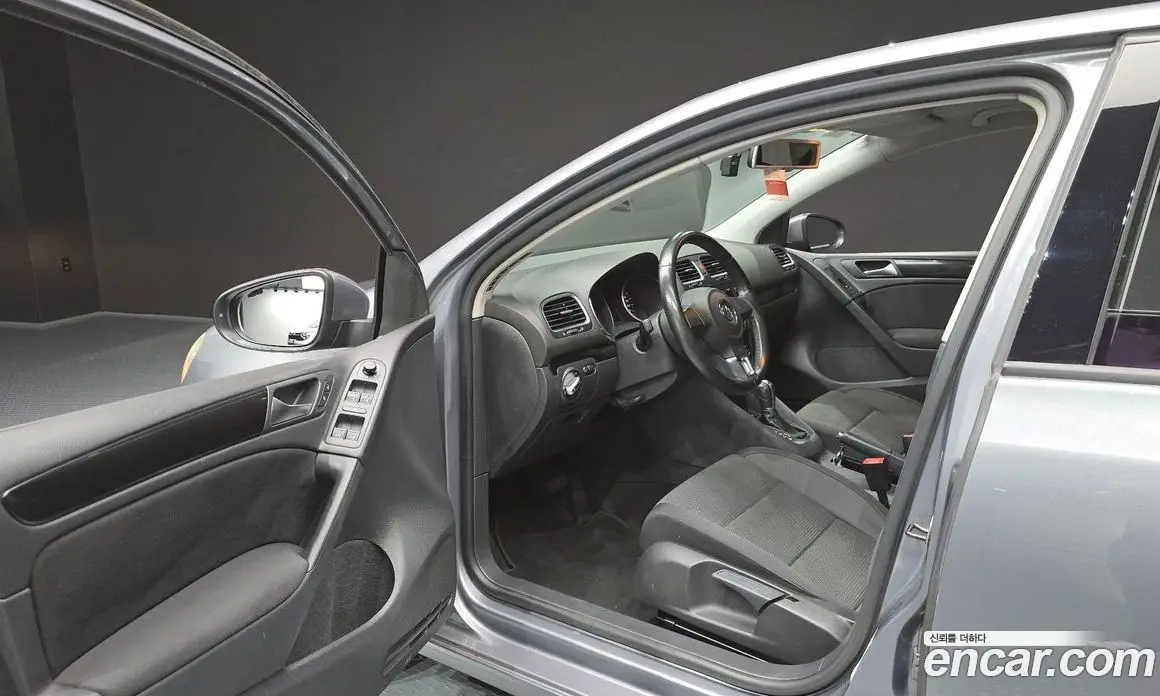 Volkswagen Golf 2012 1.6 автомат (гидро), фото 10 Volkswagen Golf 2012 1.6 автомат (гидро), фото 10