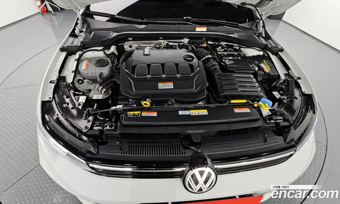 Volkswagen Golf 2026 2.0 автомат (гидро), фото 6 Volkswagen Golf 2026 2.0 автомат (гидро), фото 6