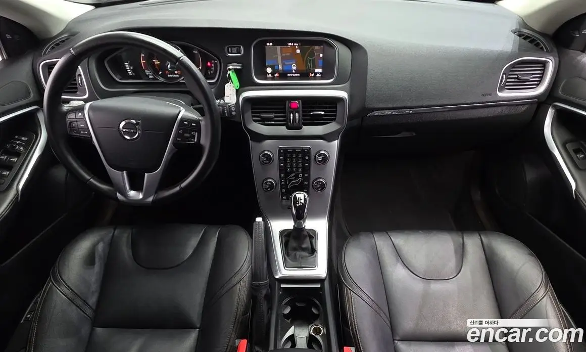 Volvo V40 2019 2.0 автомат (гидро), фото 7 Volvo V40 2019 2.0 автомат (гидро), фото 7