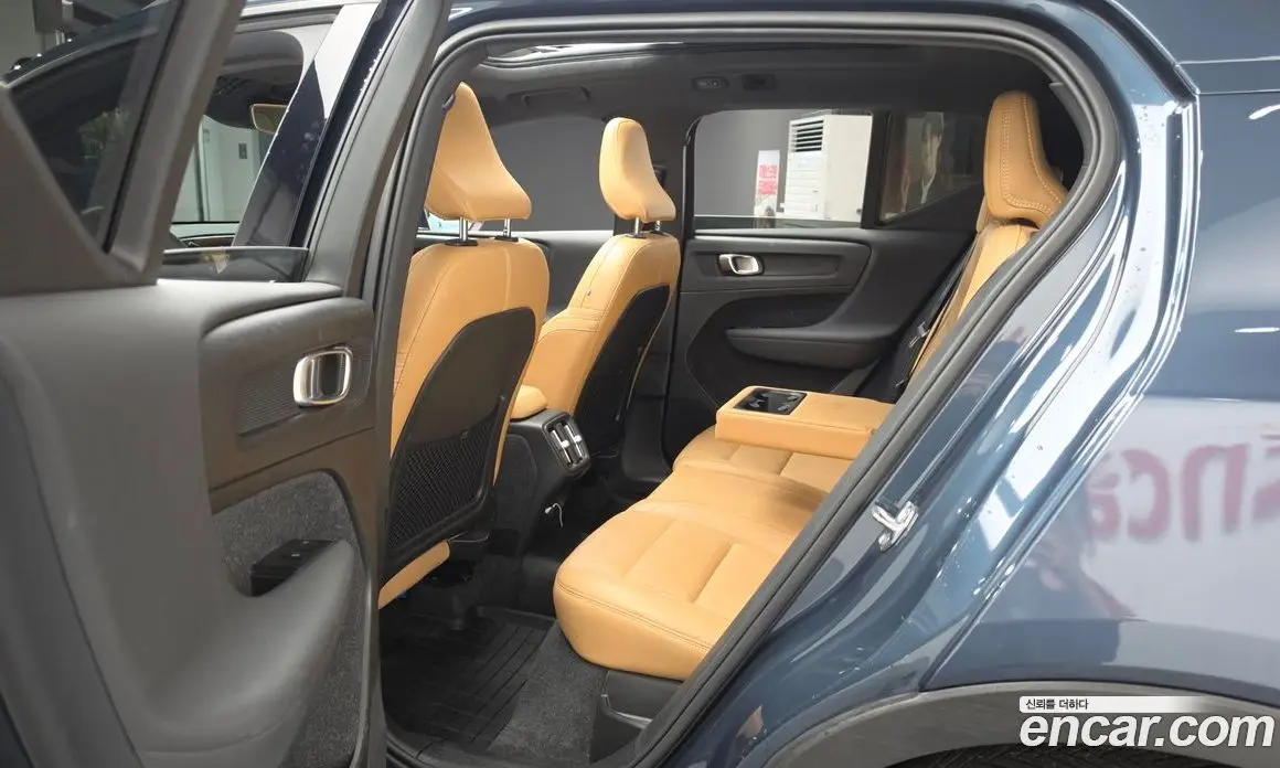 Volvo XC40 2021 2.0 автомат (гидро), фото 16 Volvo XC40 2021 2.0 автомат (гидро), фото 16