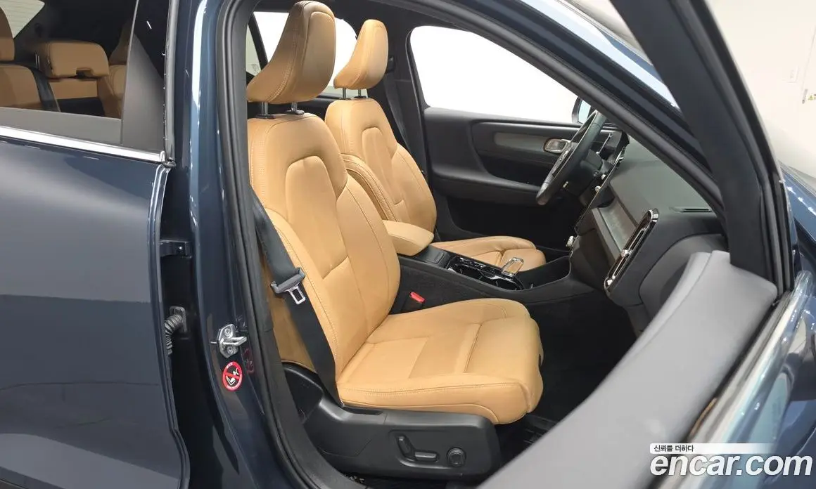 Volvo XC40 2021 2.0 автомат (гидро), фото 18 Volvo XC40 2021 2.0 автомат (гидро), фото 18