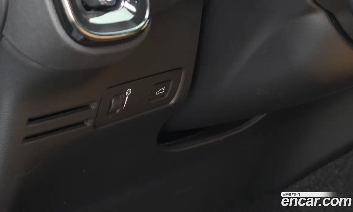 Volvo XC40 2021 2.0 автомат (гидро), фото 24 Volvo XC40 2021 2.0 автомат (гидро), фото 24