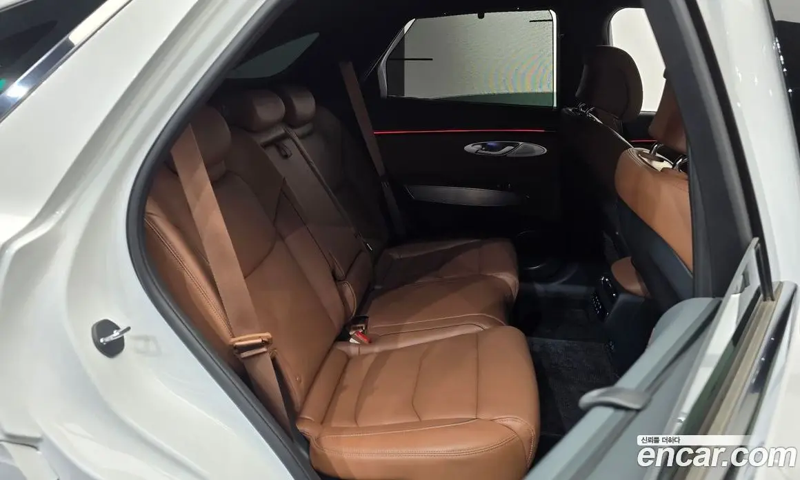 Genesis GV70 2024 2.5 автомат (гидро), фото 17