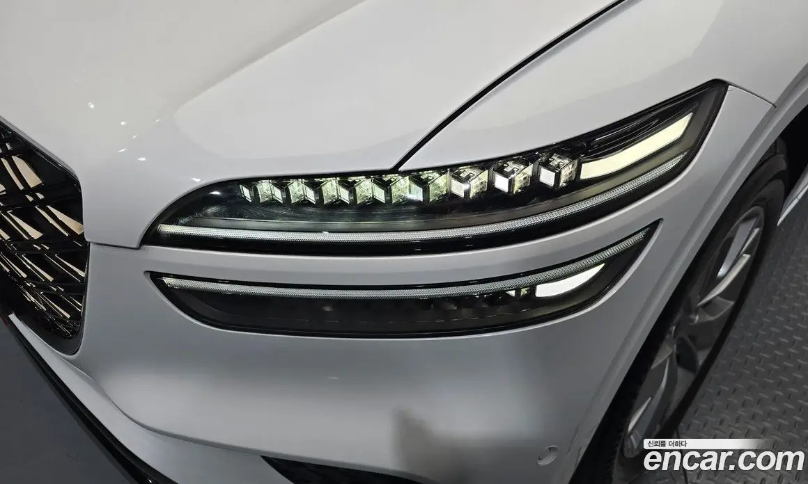 Genesis GV70 2024 2.5 автомат (гидро), фото 25