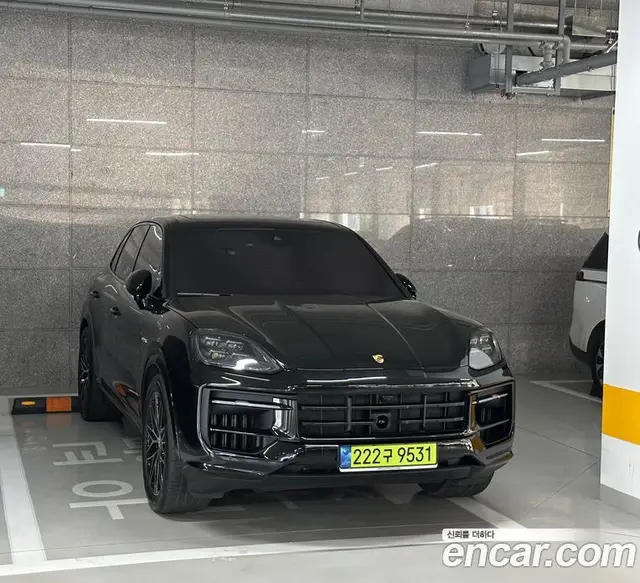 Porsche Cayenne, 2025, 14 270 км