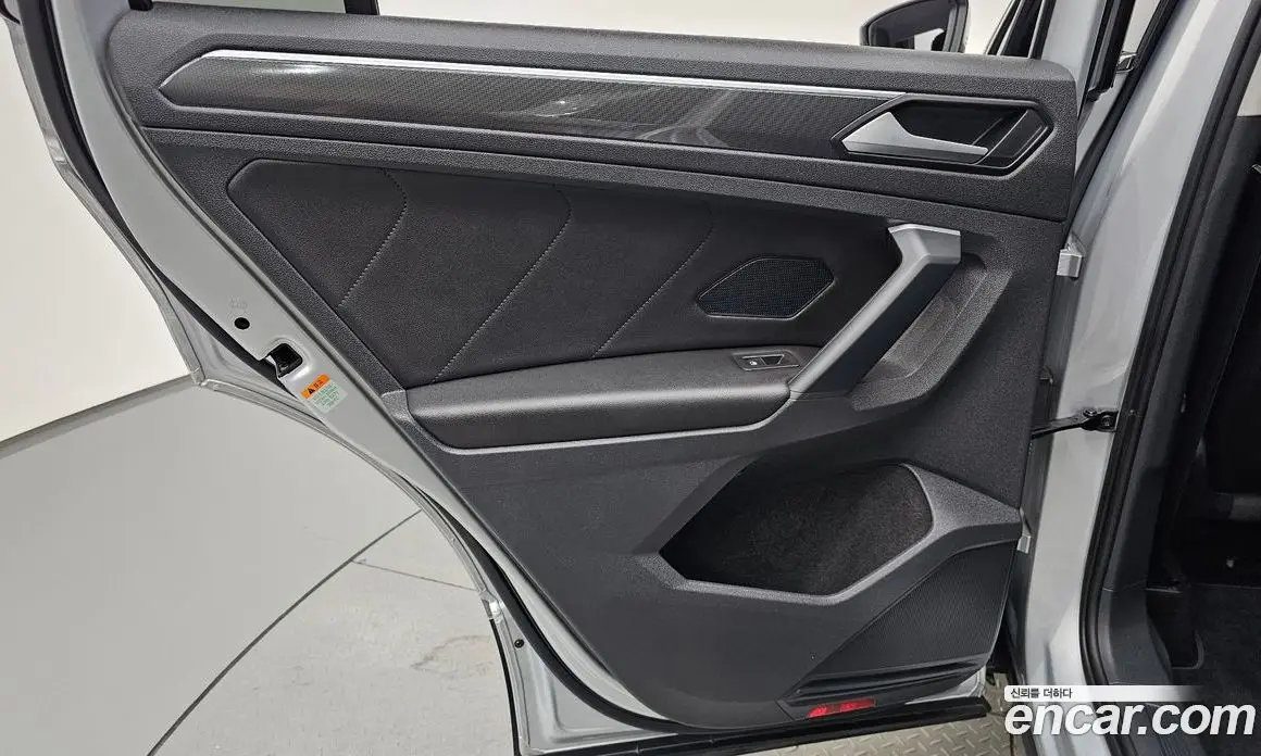 Volkswagen Tiguan 2019 2.0 автомат (гидро), фото 14