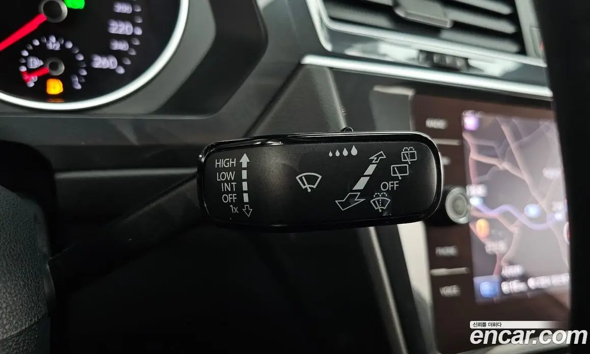 Volkswagen Tiguan 2019 2.0 автомат (гидро), фото 27