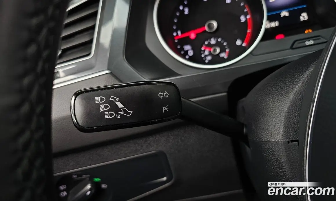 Volkswagen Tiguan 2019 2.0 автомат (гидро), фото 28