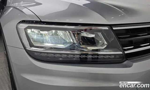 Volkswagen Tiguan 2019 2.0 автомат (гидро), миниатюра 7