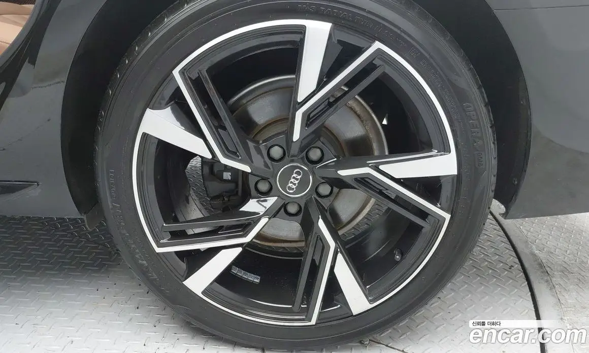 Audi A4 2021 2.0 автомат (гидро), фото 18 Audi A4 2021 2.0 автомат (гидро), фото 18