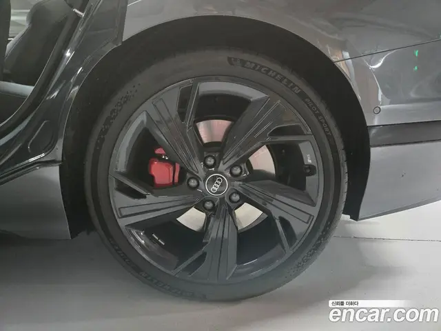Audi A6 e-tron 2025 1.0 автомат (гидро), миниатюра 6 Audi A6 e-tron 2025 1.0 автомат (гидро), миниатюра 6