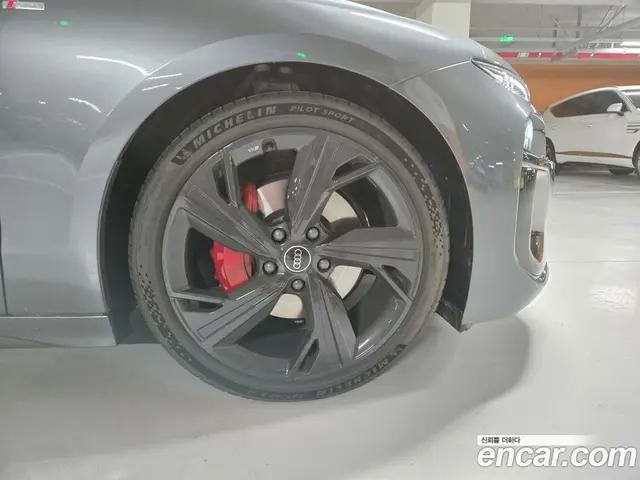 Audi A6 e-tron 2025 1.0 автомат (гидро), миниатюра 8 Audi A6 e-tron 2025 1.0 автомат (гидро), миниатюра 8