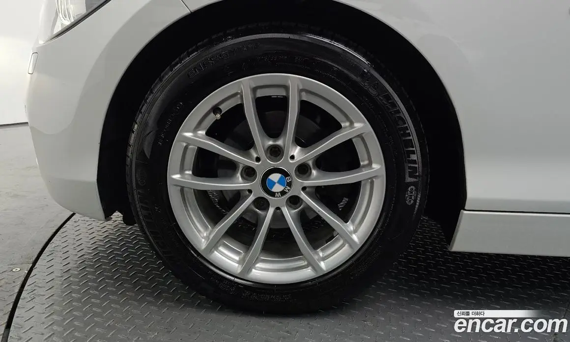 BMW 1 серия 2013 2.0 автомат (гидро), фото 4 BMW 1 серия 2013 2.0 автомат (гидро), фото 4