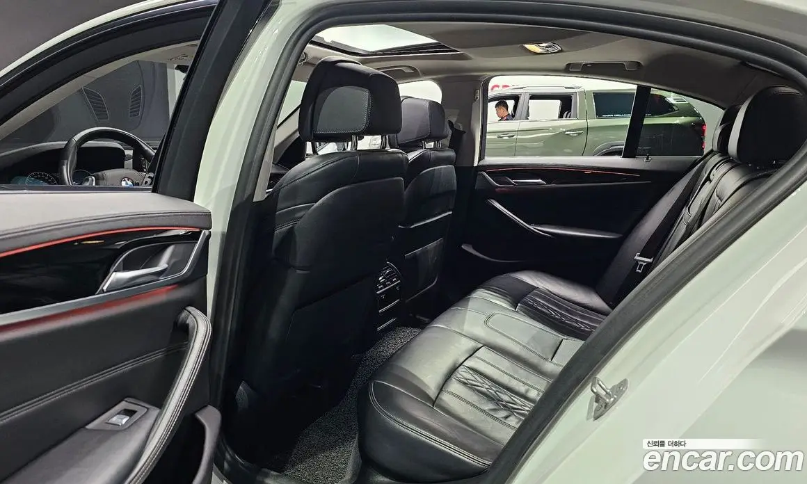BMW 5 серия 2019 2.0 автомат (гидро), фото 11