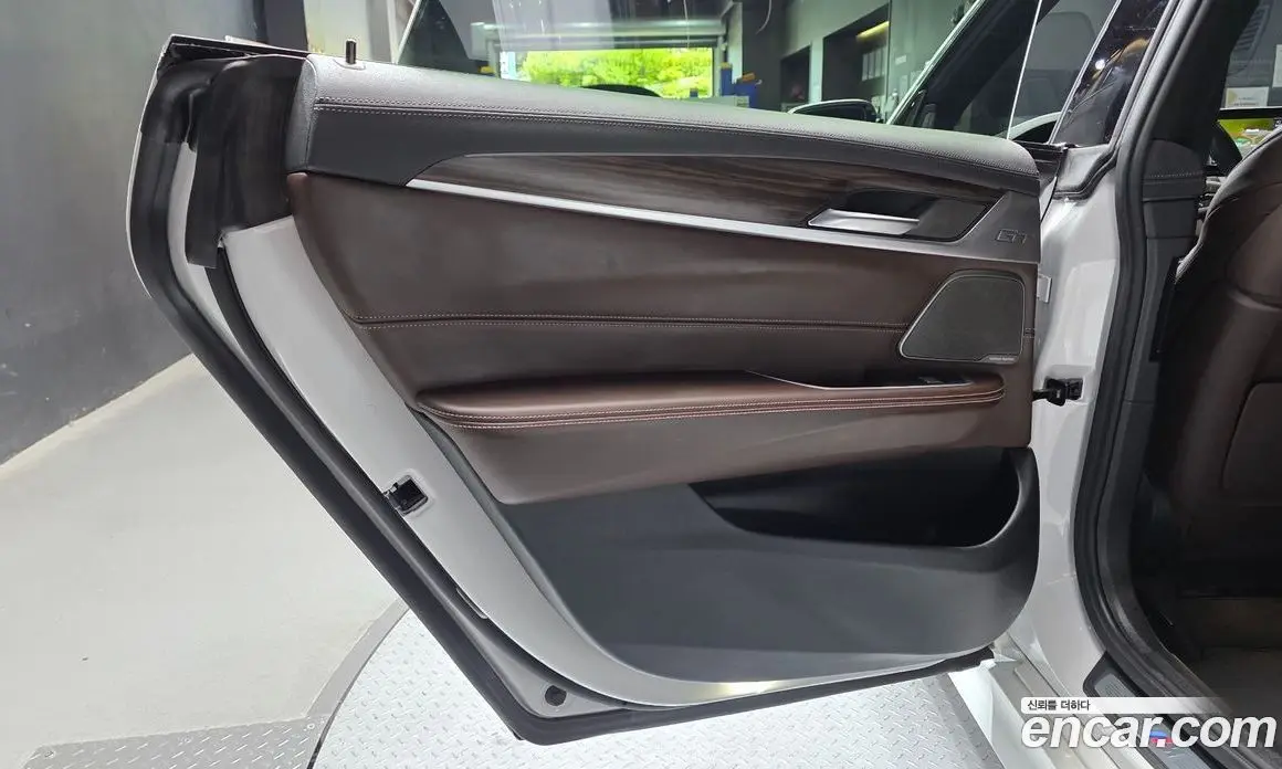 BMW 6 серия 2021 3.0 автомат (гидро), фото 15