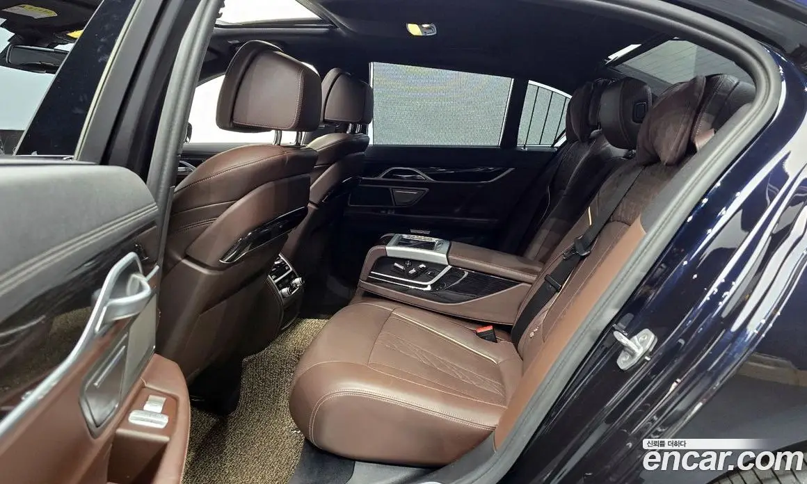 BMW 7 серия 2017 2.0 автомат (гидро), фото 17