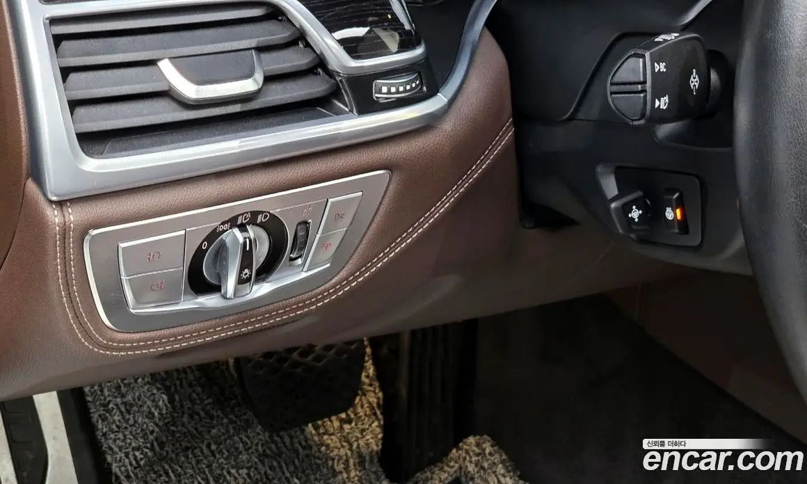 BMW 7 серия 2017 2.0 автомат (гидро), фото 19