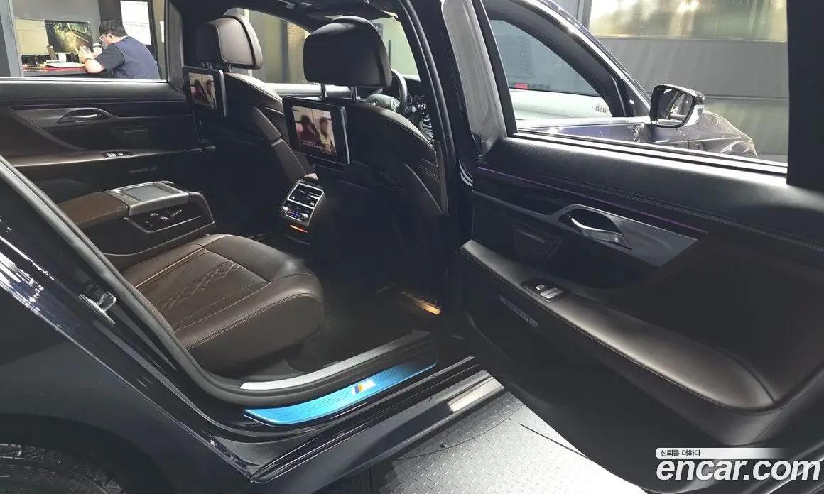 BMW 7 серия 2018 3.0 автомат (гидро), фото 12
