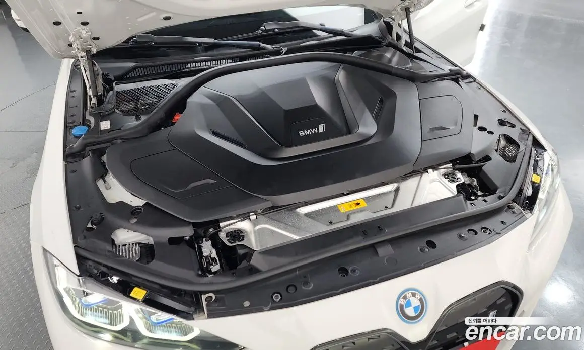 BMW i4 2022 0.2 автомат (гидро), фото 6