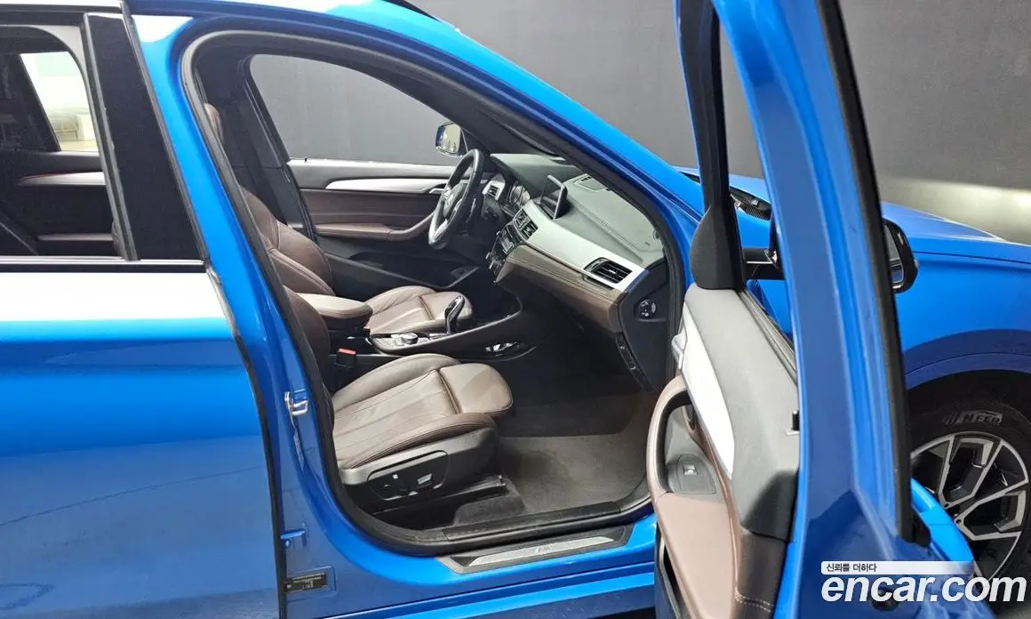 BMW X1 2022 2.0 автомат (гидро), фото 11