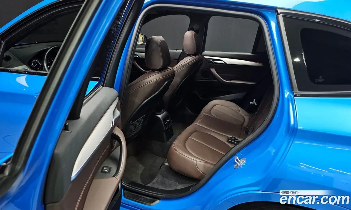 BMW X1 2022 2.0 автомат (гидро), фото 12