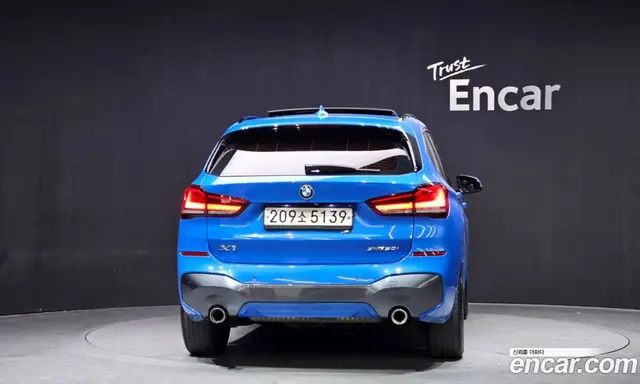 BMW X1 2022 2.0 автомат (гидро), миниатюра 4