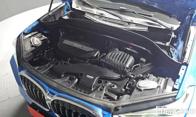 BMW X1 2022 2.0 автомат (гидро), миниатюра 6