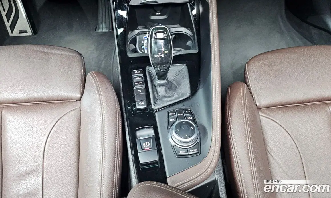 BMW X1 2022 2.0 автомат (гидро), фото 9